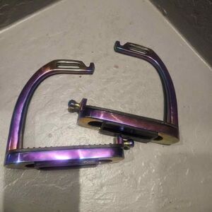 Metal Rainbow English Equestrian Stirrups